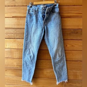 Levi Wedgie Size 26 Jean